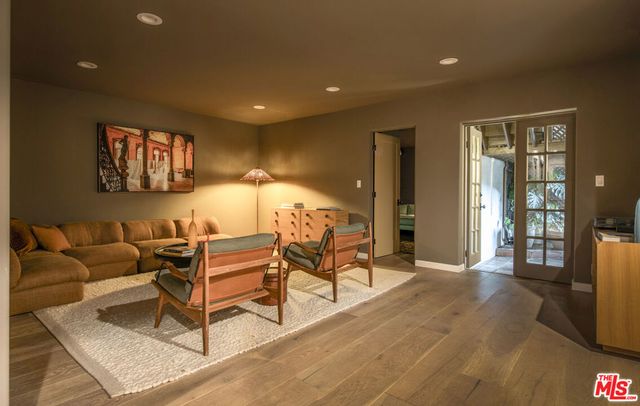 1982 N Normandie Avenue, Los Angeles, CA 90027