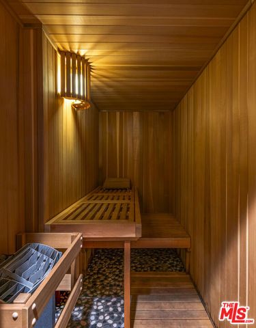 1982 N Normandie Avenue, Los Angeles, CA 90027