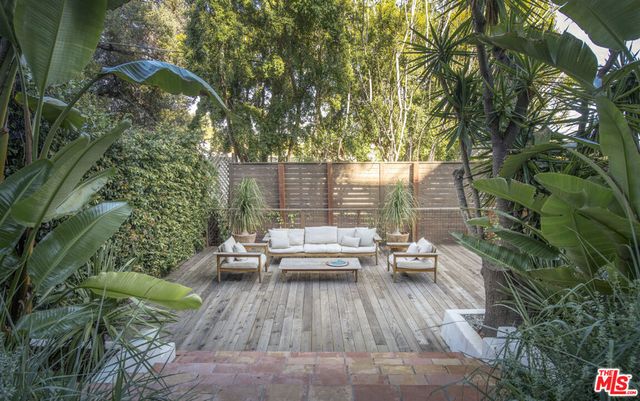 1982 N Normandie Avenue, Los Angeles, CA 90027