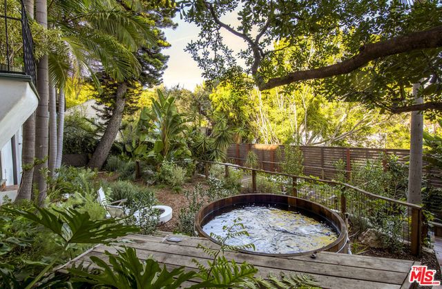 1982 N Normandie Avenue, Los Angeles, CA 90027