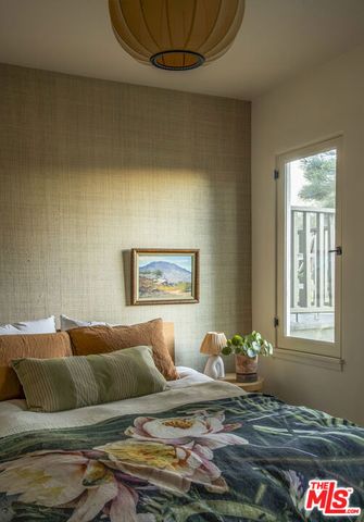 1982 N Normandie Avenue, Los Angeles, CA 90027