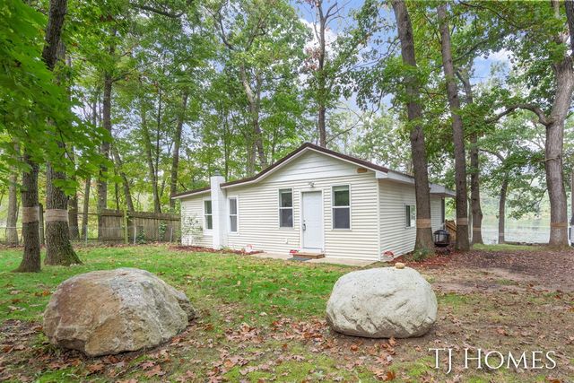 6048 Stewart Woods Drive, Delton, MI 49046