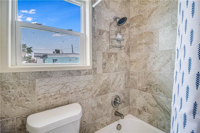 509 W Avenue E, Port Aransas, TX 78373