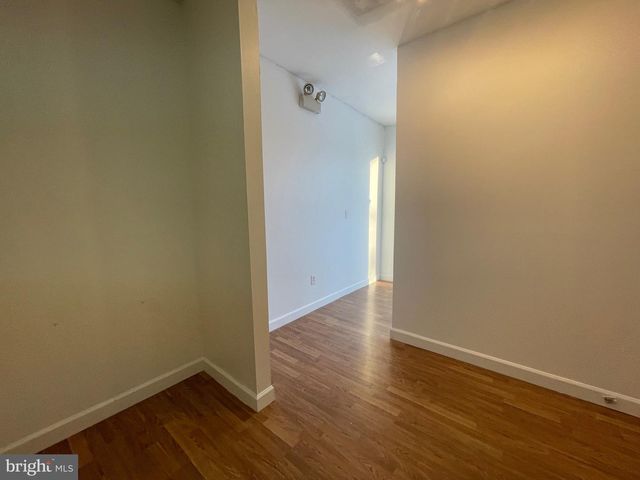 34 S BROADWAY, Pennsville, NJ 08070