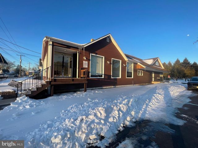 34 S BROADWAY, Pennsville, NJ 08070