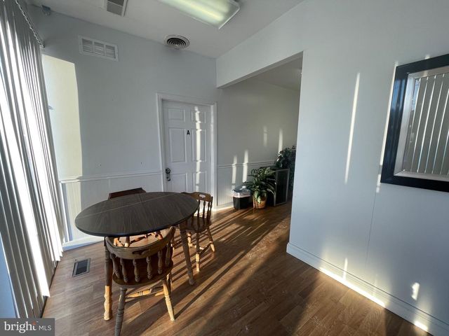 34 S BROADWAY, Pennsville, NJ 08070