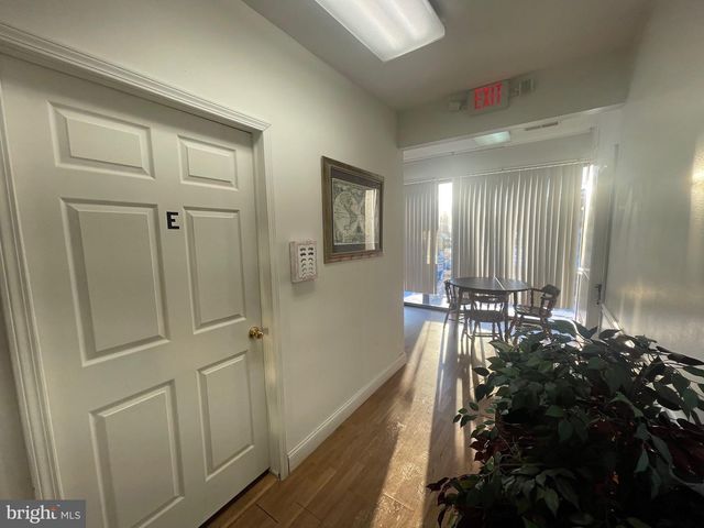 34 S BROADWAY, Pennsville, NJ 08070