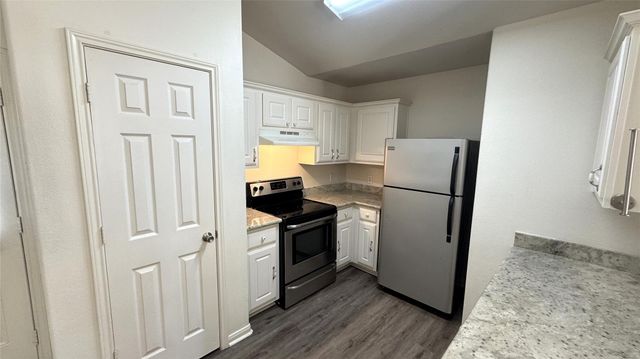 28831 Frio River Loop, Spring, TX 77386