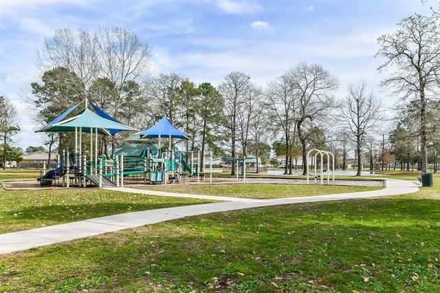 28831 Frio River Loop, Spring, TX 77386