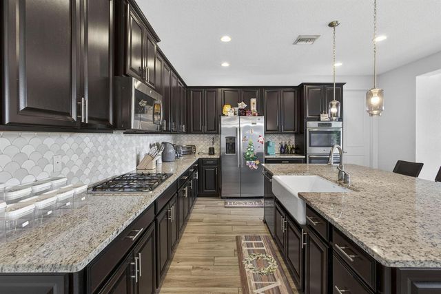 929 Sterling Pine Place, Loxahatchee, FL 33470