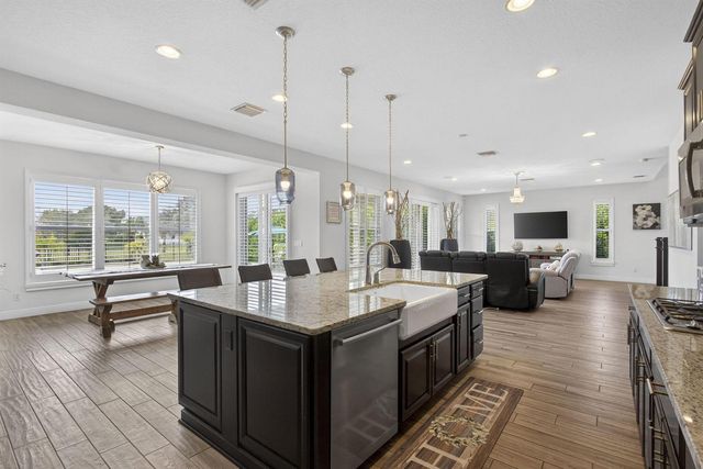 929 Sterling Pine Place, Loxahatchee, FL 33470