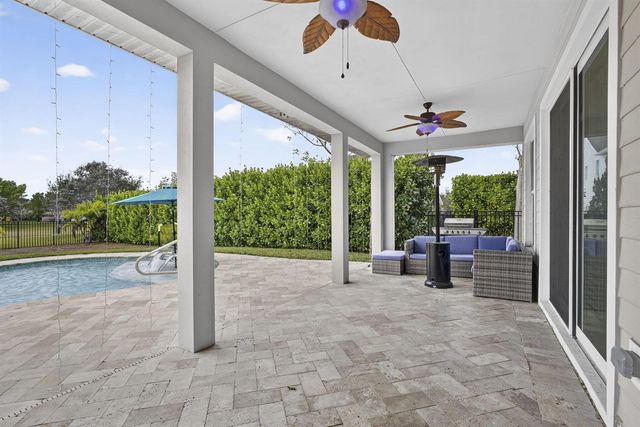 929 Sterling Pine Place, Loxahatchee, FL 33470