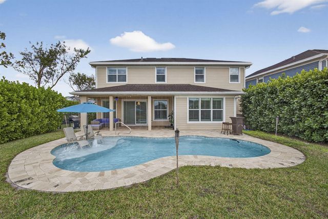 929 Sterling Pine Place, Loxahatchee, FL 33470