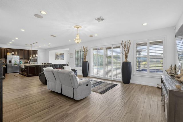 929 Sterling Pine Place, Loxahatchee, FL 33470