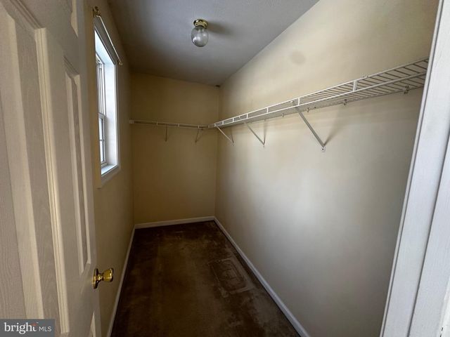 385 LONGWOOD, Bunker Hill, WV 25413