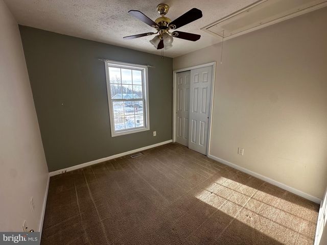 385 LONGWOOD, Bunker Hill, WV 25413