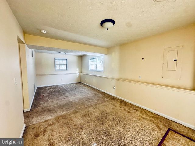 385 LONGWOOD, Bunker Hill, WV 25413