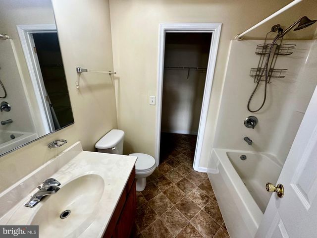 385 LONGWOOD, Bunker Hill, WV 25413