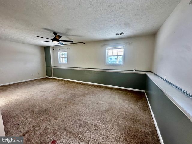 385 LONGWOOD, Bunker Hill, WV 25413