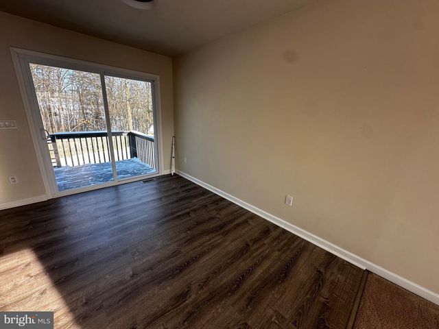 385 LONGWOOD, Bunker Hill, WV 25413