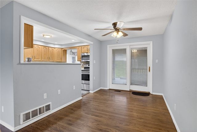 5217 Broadlea Dr, Baldwin Boro, PA 15236