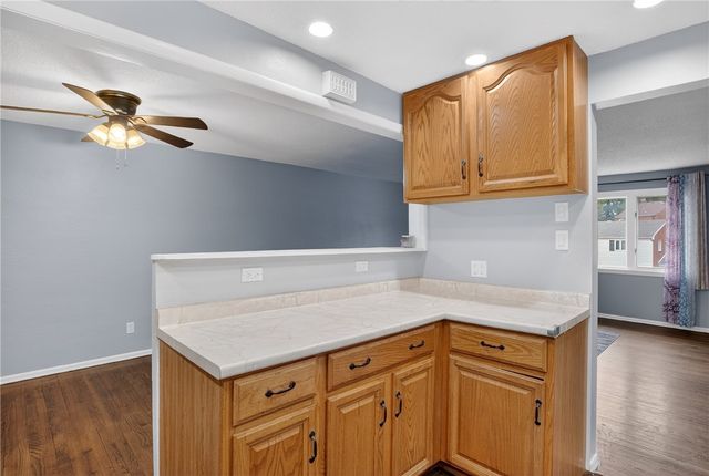 5217 Broadlea Dr, Baldwin Boro, PA 15236