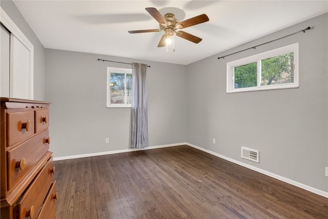 5217 Broadlea Dr, Baldwin Boro, PA 15236