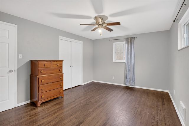 5217 Broadlea Dr, Baldwin Boro, PA 15236