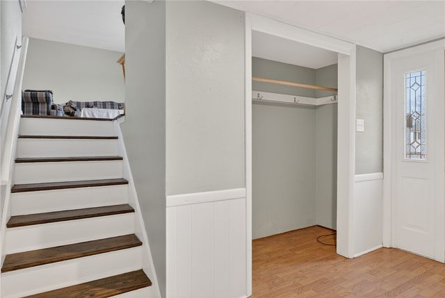 5217 Broadlea Dr, Baldwin Boro, PA 15236