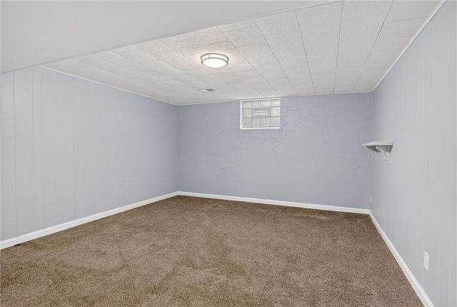 5217 Broadlea Dr, Baldwin Boro, PA 15236