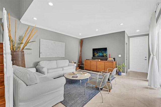 1425 Weeping Willow Way, Hollywood, FL 33019