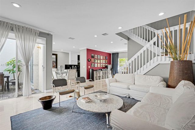 1425 Weeping Willow Way, Hollywood, FL 33019