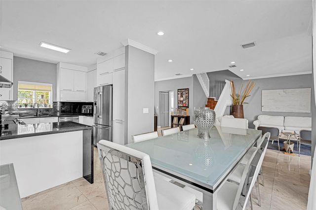 1425 Weeping Willow Way, Hollywood, FL 33019