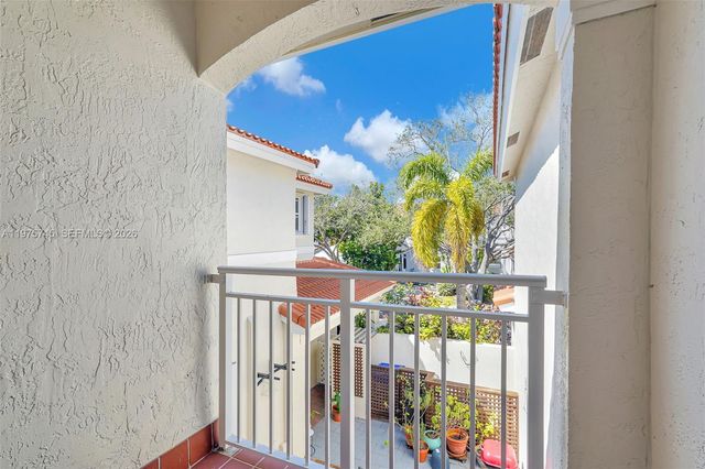 1425 Weeping Willow Way, Hollywood, FL 33019