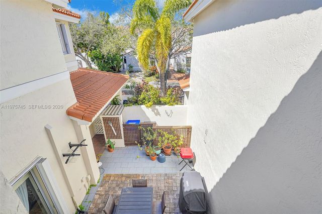 1425 Weeping Willow Way, Hollywood, FL 33019