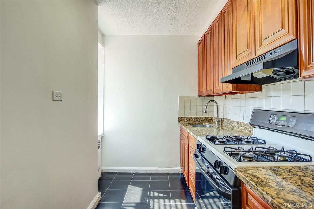 34-20 78th Street 4J, Jackson Heights, NY 11372 — photo 3