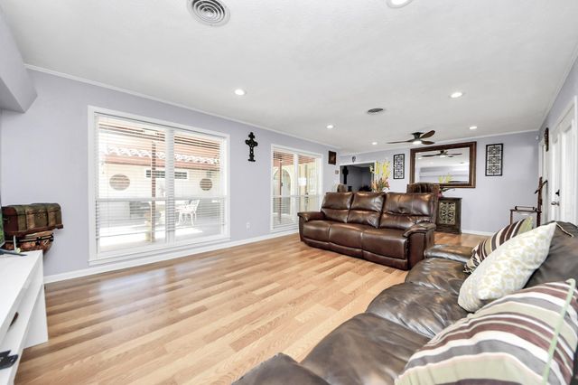 142 Wall Street, Cleveland, TX 77327