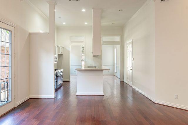 5019 Pershing Avenue, Fort Worth, TX 76107