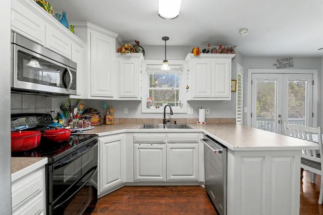 1930 E Lakeland Dr, El Dorado, KS 67042