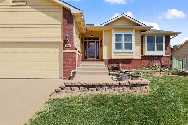 1930 E Lakeland Dr, El Dorado, KS 67042