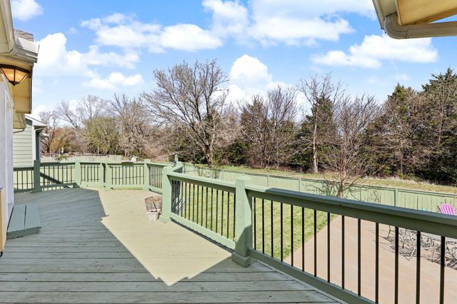 1930 E Lakeland Dr, El Dorado, KS 67042