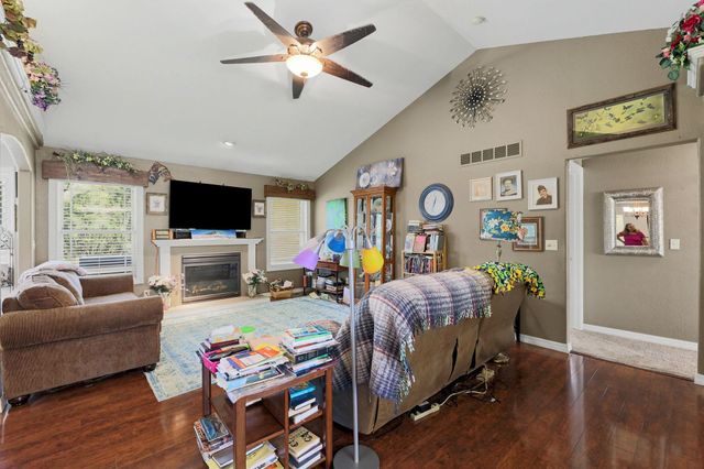 1930 E Lakeland Dr, El Dorado, KS 67042