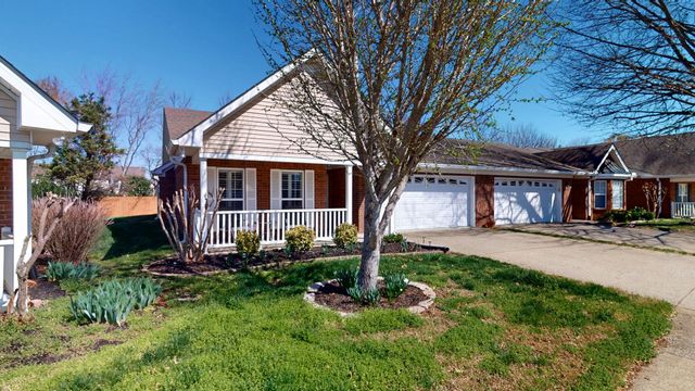 520 Forest Glen Cir, Murfreesboro, TN 37128