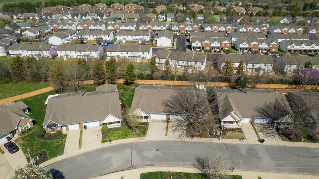 520 Forest Glen Cir, Murfreesboro, TN 37128