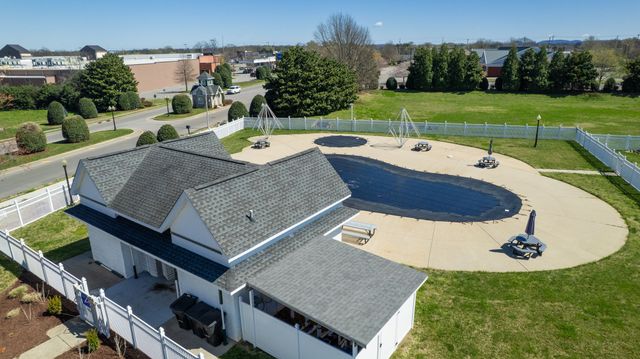 520 Forest Glen Cir, Murfreesboro, TN 37128