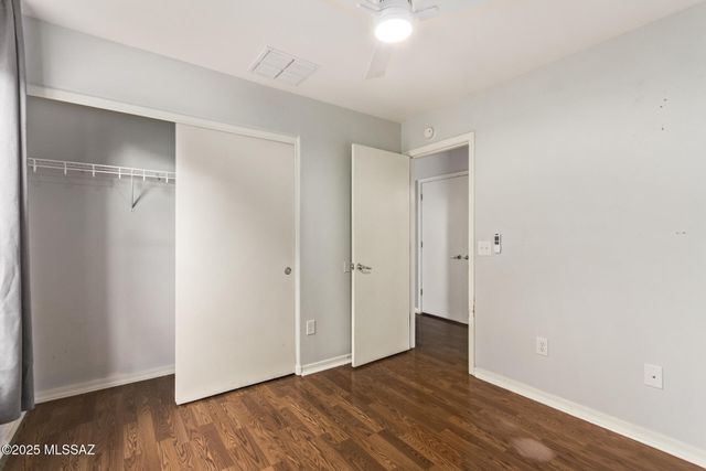 6939 S Blueeyes Drive, Tucson, AZ 85756