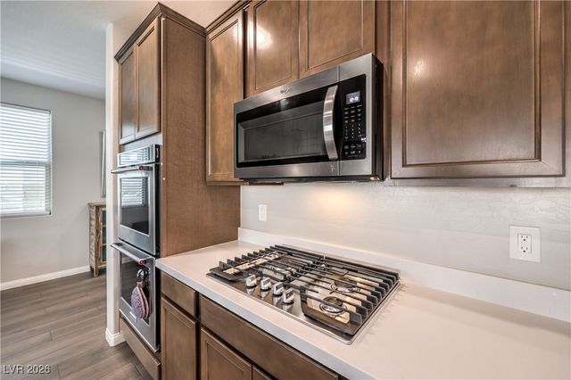 10646 Silver Pond Avenue, Las Vegas, NV 89135