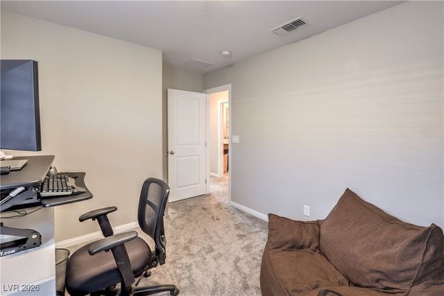 10646 Silver Pond Avenue, Las Vegas, NV 89135