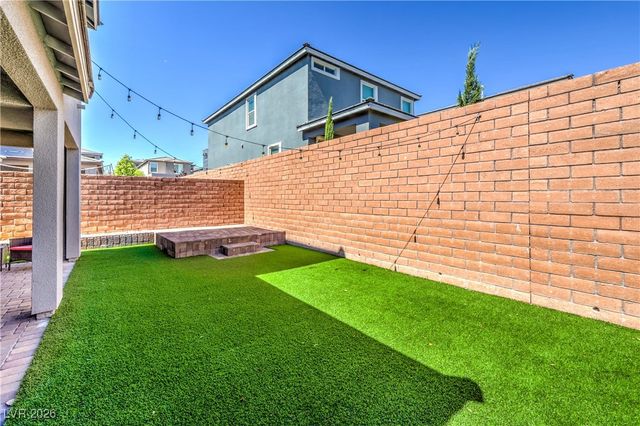 10646 Silver Pond Avenue, Las Vegas, NV 89135