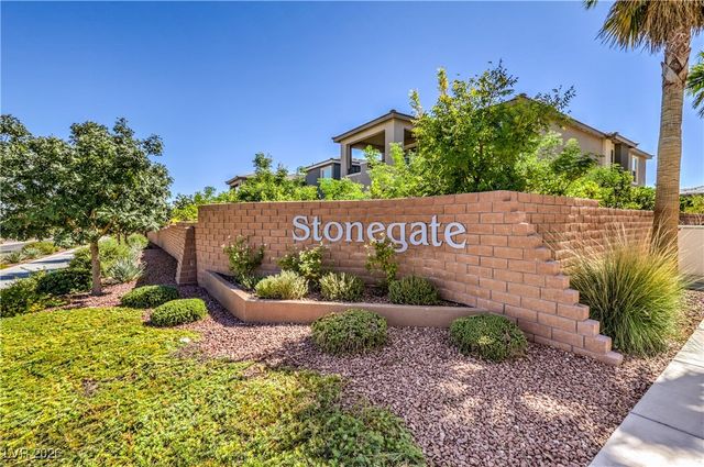 10646 Silver Pond Avenue, Las Vegas, NV 89135